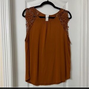 H&M sleeveless blouse lace sleeve rust brown Size L